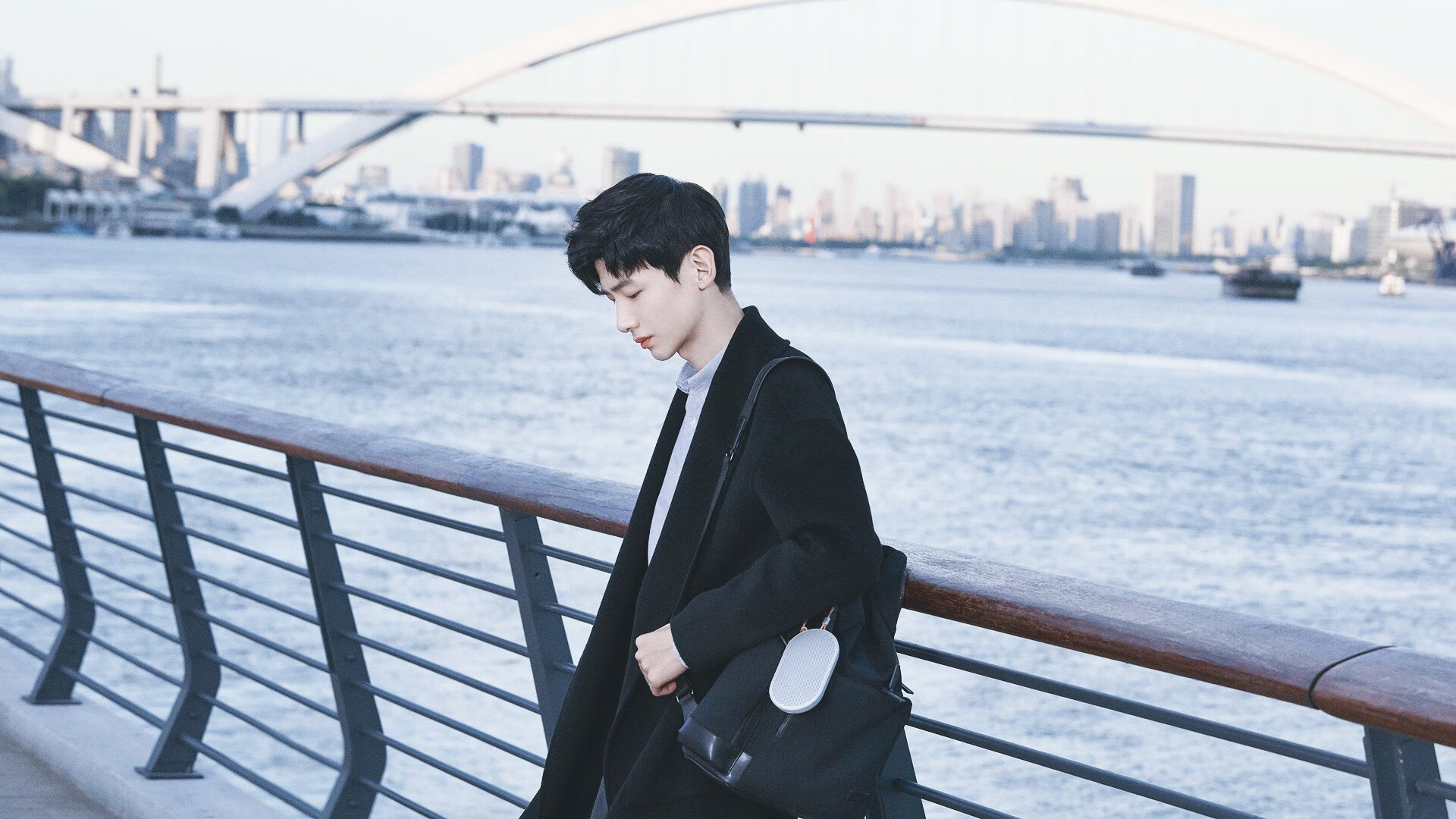 巴拉圭铁蹄踏碎郁金香，马丁内利的里程碑之夜如何重绘足球版图