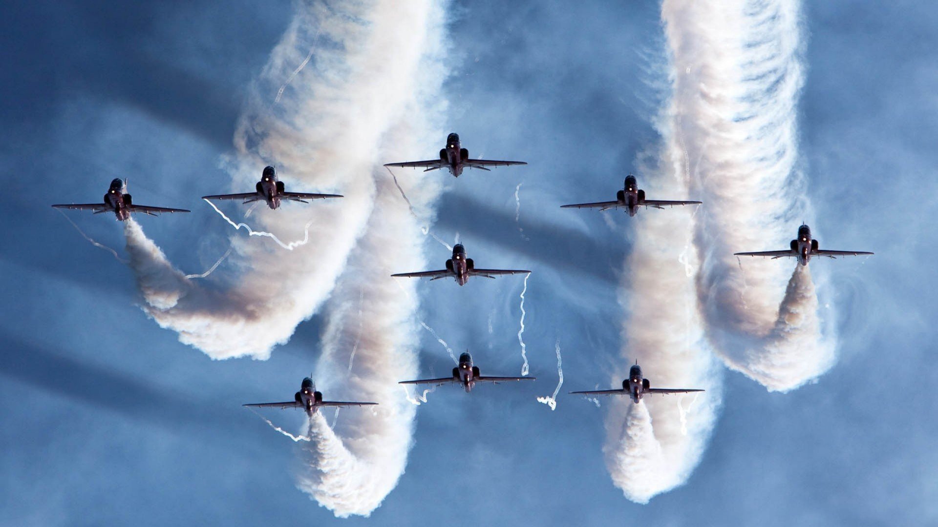 铁腕指挥与闪电突击,京多安的绿茵交响与喀麦隆的闪电革命