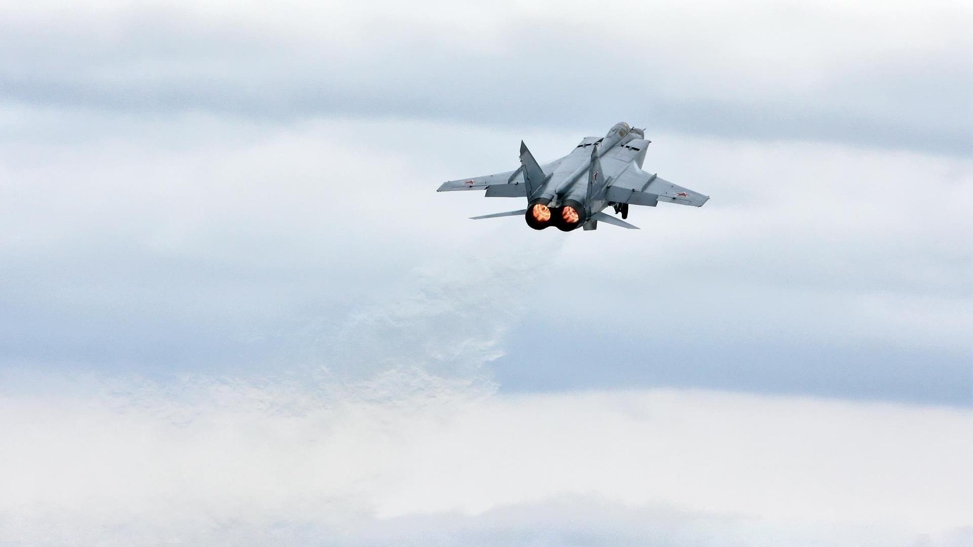 德国掀翻塞维利亚,完美发动机阿尔瓦雷斯导演战术革命