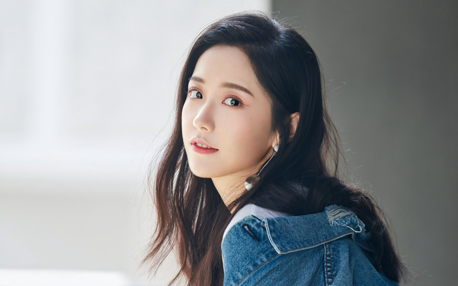 末节风暴与赛道狂飙，山西队逆转公牛，莫兰特F1街道赛称雄