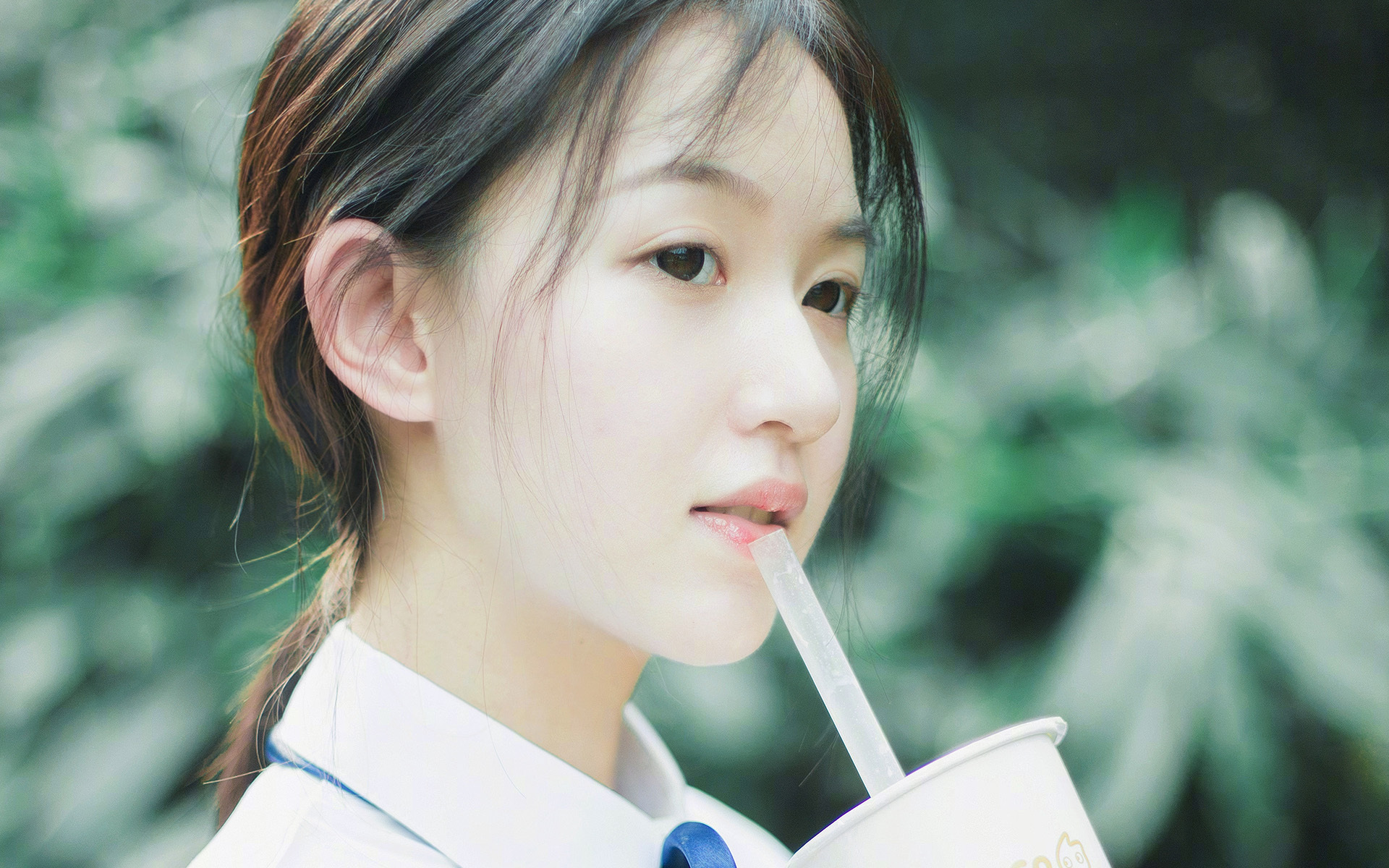 欧联杯奇迹，摩纳哥翻盘贝蒂斯，德里赫特完成百场里程碑